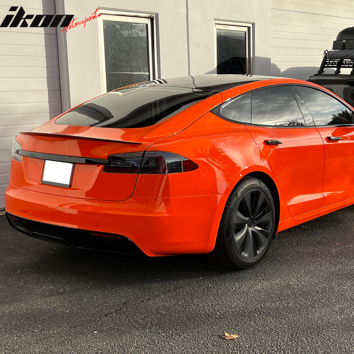IKON MOTORSPORTS, Trunk Spoiler Compatible with 2012-2023 Tesla S, OE Style Dry Carbon Fiber DCF Gloss Black Car Exterior Rear Trunk Spoiler Wing Tail Roof Top Lid, 2013 2014 2015 2016 2017 2018