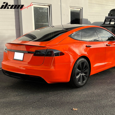 IKON MOTORSPORTS, Trunk Spoiler Compatible with 2012-2023 Tesla S, OE Style Dry Carbon Fiber DCF Gloss Black Car Exterior Rear Trunk Spoiler Wing Tail Roof Top Lid, 2013 2014 2015 2016 2017 2018
