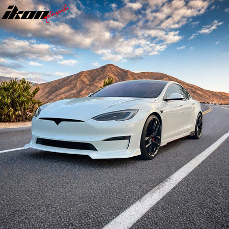 IKON MOTORSPORTS, Side Skirts Compatible With 2021-2025 Tesla Model S Sedan 4-Door, Gloss Black V Style Carbon Fiber Side Skirt Extension Splitter Rocker Panel Pair, 2022