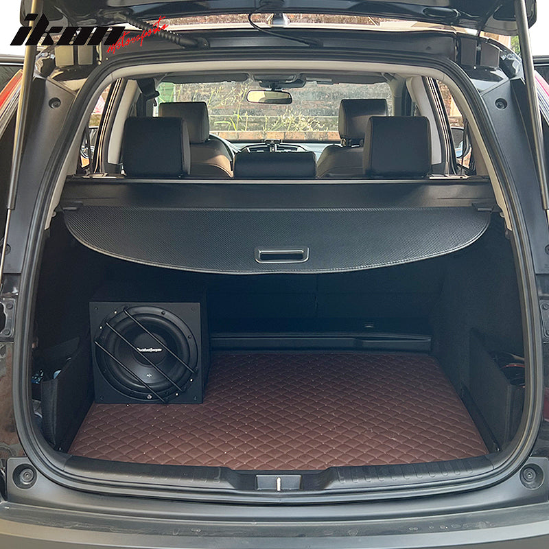 IKON MOTORSPORTS, Rear Cargo Cover Compatible With 2017-2022 Honda CR-V, Retractable Rear Trunk Security Cargo Cover Black PVC & Aluminum Carbon Fiber Texture Style, 2018 2019 2020 2021