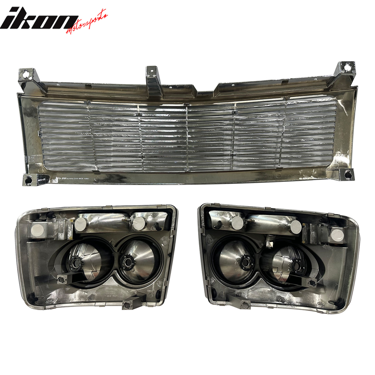 IKON MOTORSPORTS Front Bumper Upper Grille W/Headlights, Compatible with 1999-2002 Chevrolet Silverado, RR Style Chrome Grille/Black Head Lamp Replacement Front Bumper Grill Assembly