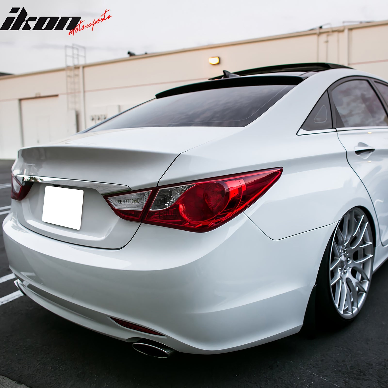IKON MOTORSPORTS, Roof Spoiler Compatible With 2011-2014 Hyundai YF Sonata, Rear Roof Window Spoiler OE Factory Style ABS Painted #E9 Ebony Black, 2010 2011 2012 2013