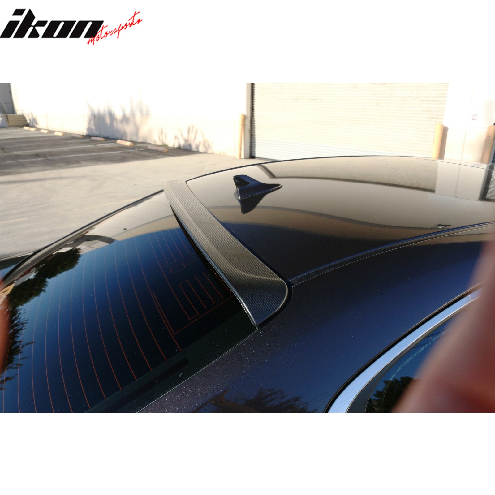 IKON MOTORSPRTS, Roof Spoiler Compatible With 2013-2020 Lexus GS F/GS200t/GS300/GS350/GS450h, W Style Rear Window Visor Real Carbon Fiber Vent Trim Lip 1PC, 2014 2015 2016 2017 2018 2019