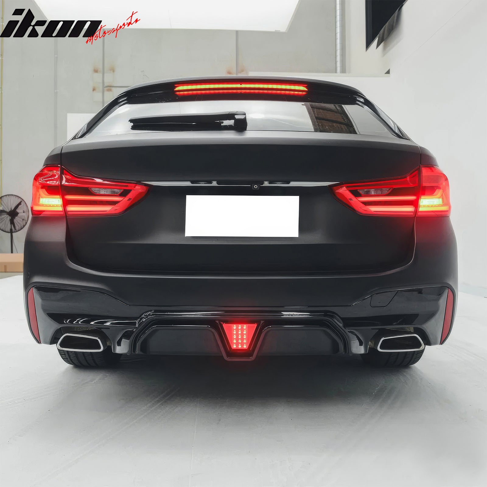 IKON MOTORSPORTS Rear Diffuser w/ LED Brake Light, Compatible with 2017-2023 BMW 5 Series G30 Sedan M Sport, F90 M5 CS Style Gloss Black PP Rear Bumper Lower Spoiler Air Dam Chin Valance Splitter 1PC