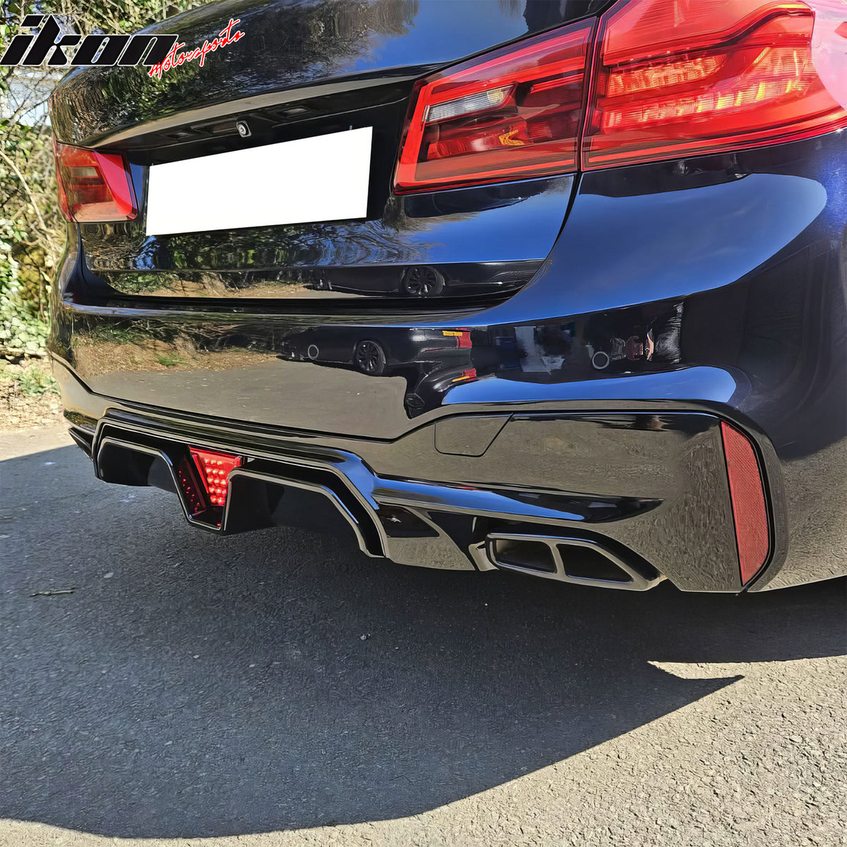 Fits 17-23 BMW G30 5 Series M Sport Gloss Black M5 CS Style Rear Diffuser w/ LED