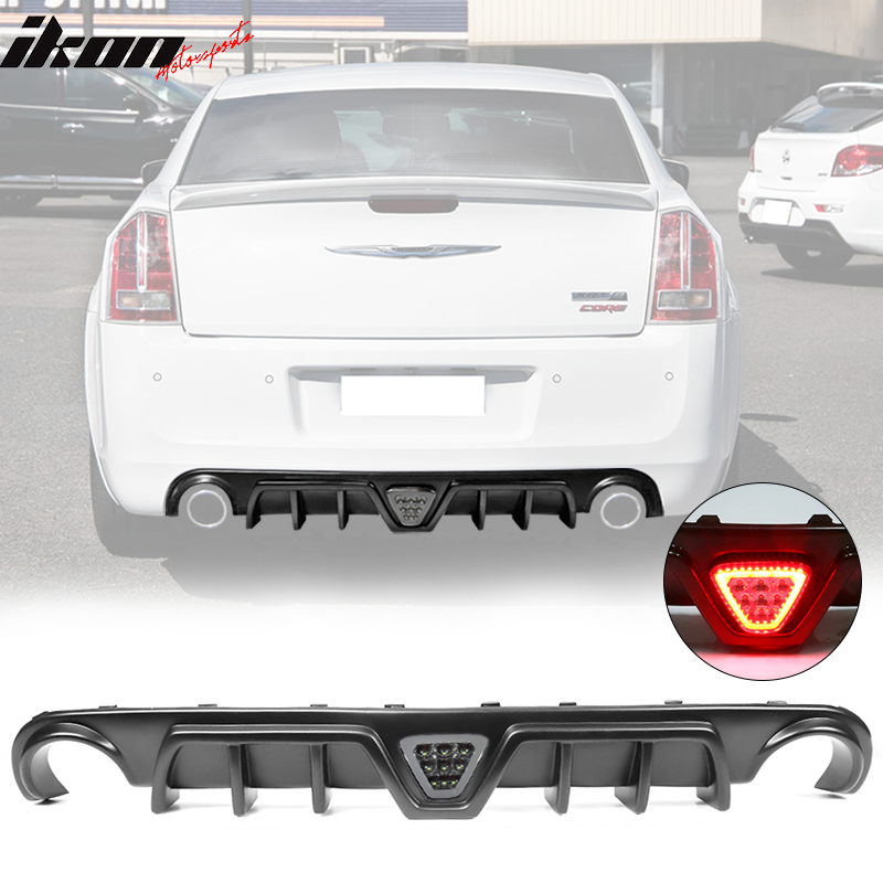 IKON MOTORSPORTS Rear Diffuser Compatible With 2012-2014 Chrysler 300 SRT, Shark Fin PP Lower Valance Bumper Lip with RED / SMOKE / CLEAR Light Lamp