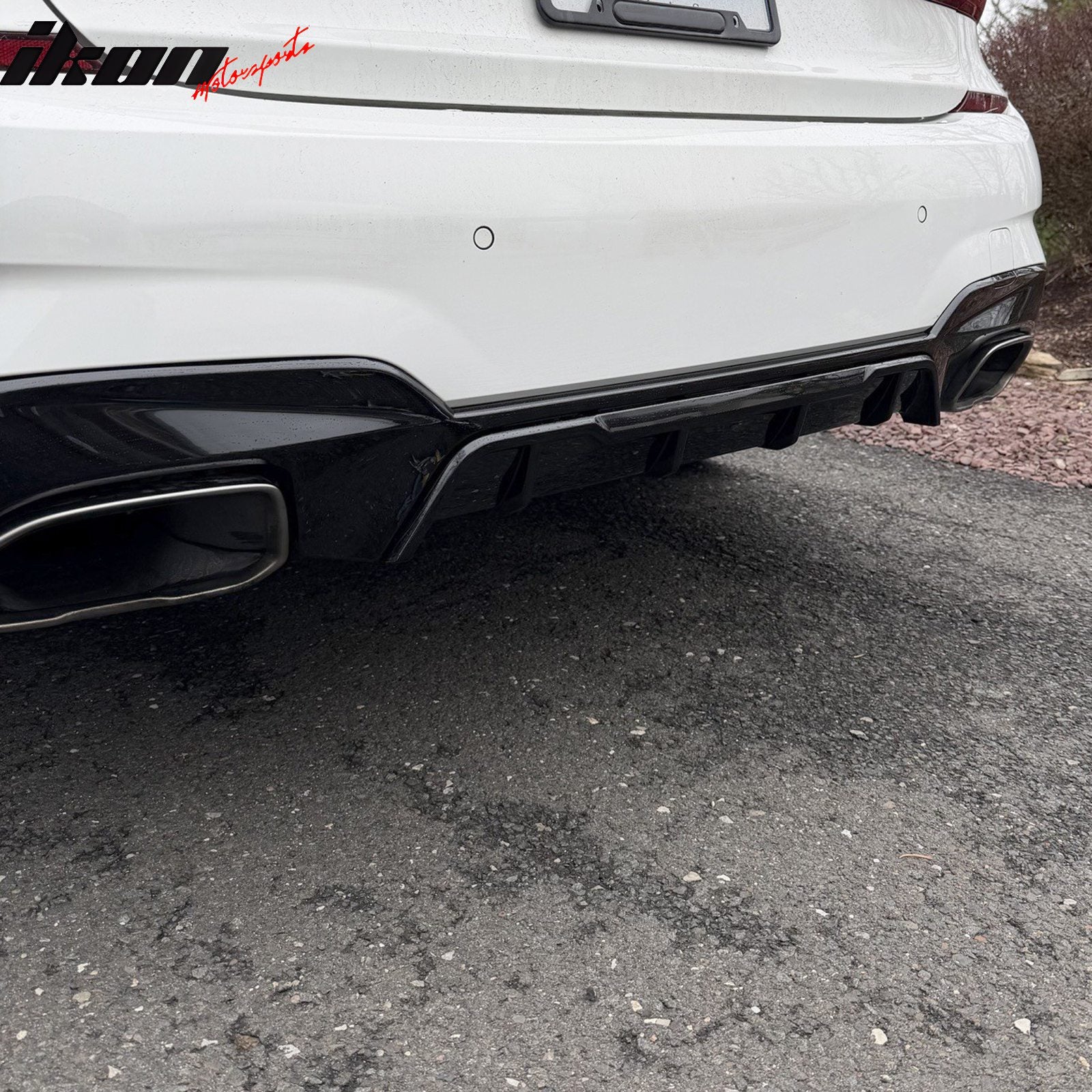 IKON MOTORSPORTS, Rear Diffuser Compatible With 2019-2022 BMW G20, 3 Series Gloss Black M340 Style Rear Bumper Lip Spoiler with Square Exhaust Tip 4 Blade